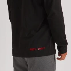 Long-Sleeve T-Shirt - Men's